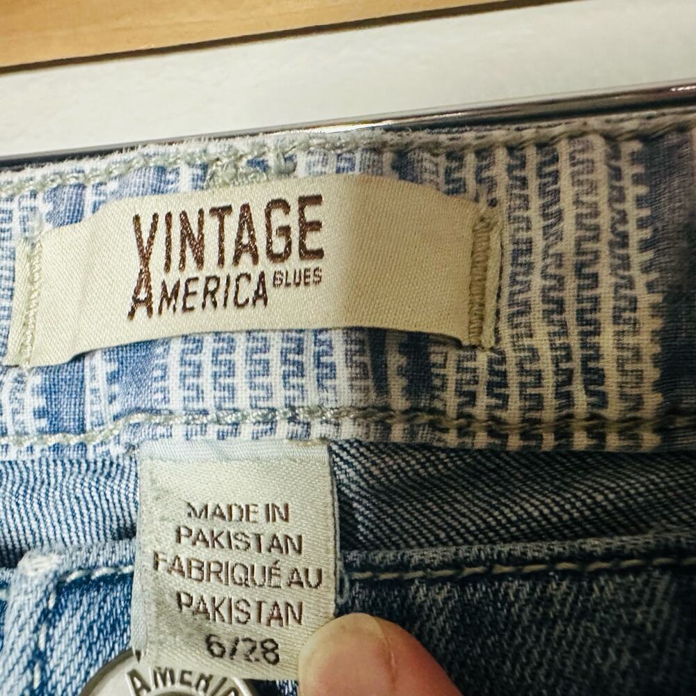 Vintage American Blues Women’s Light Wash Distressed Denim Straight Jeans Size 6 - Picture 4 of 12